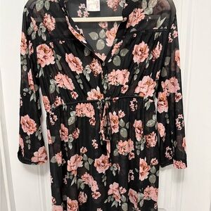 Siren Lily Medium Black Sheer Floral V-Neck Blouse 3/4 Sleeve Women Top (7-5)